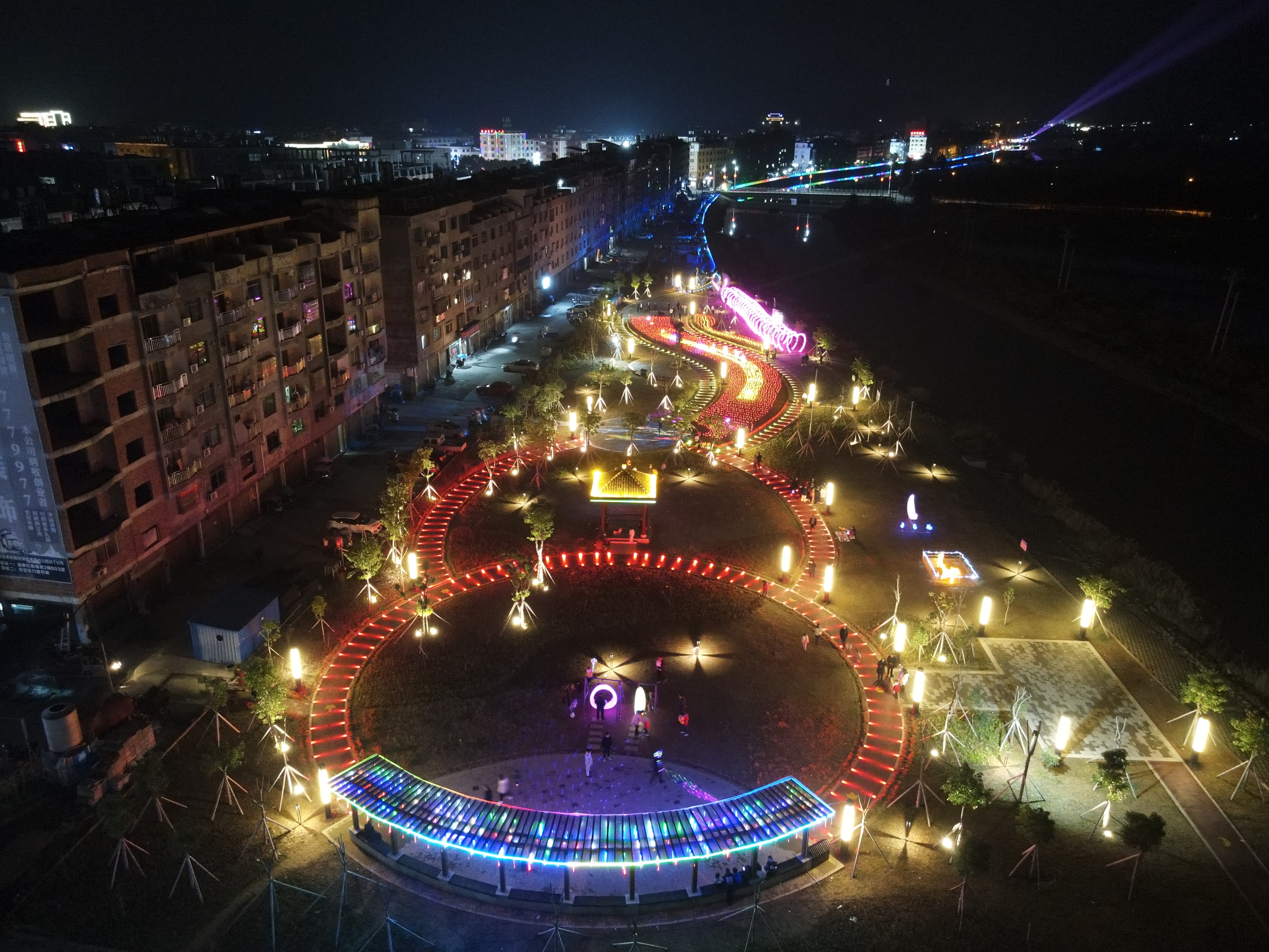 美丽龙安！全新夜景如梦如幻，这个河滨公园喊你打卡！